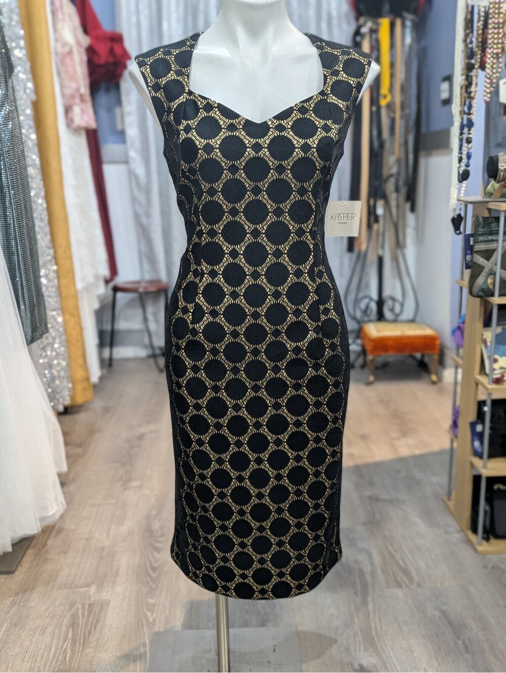 Kasper Black Nude Geometric Grid Interlocking Circle Cocktail Sheath Dress